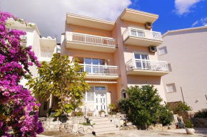 Гостиница Apartments by the sea Duce, Omis - 7576  Duće